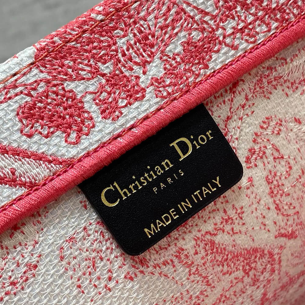 large D*oriviera D*or book tote