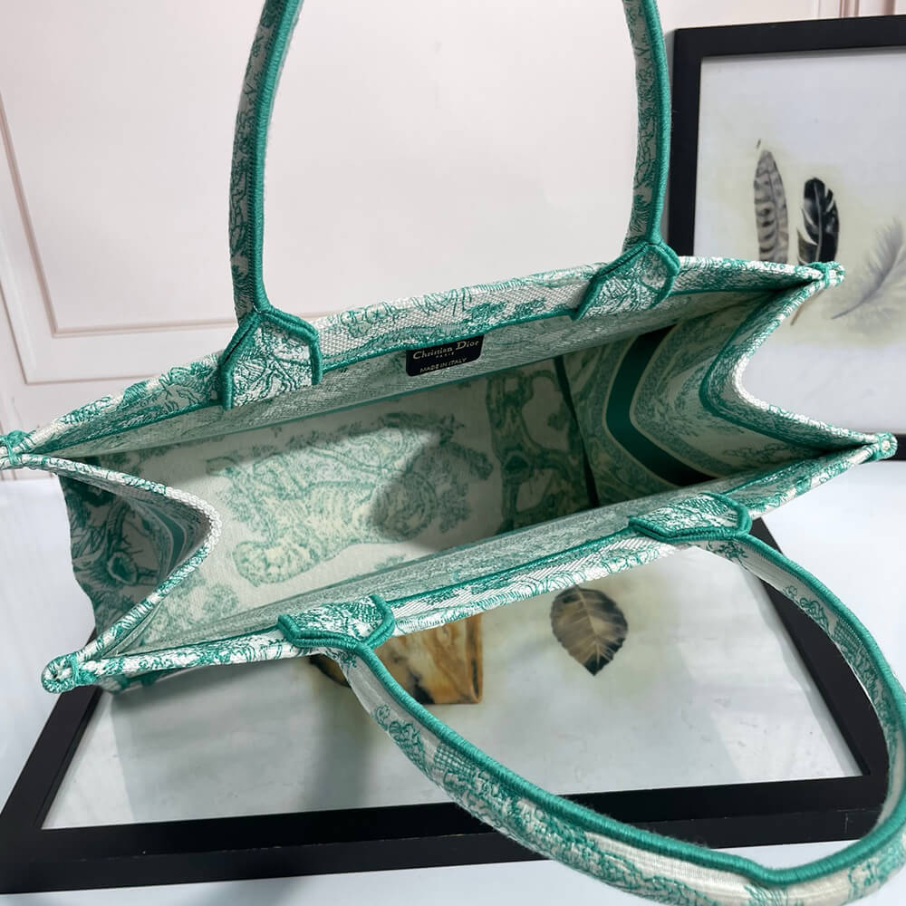 medium D*oriviera D*or book tote