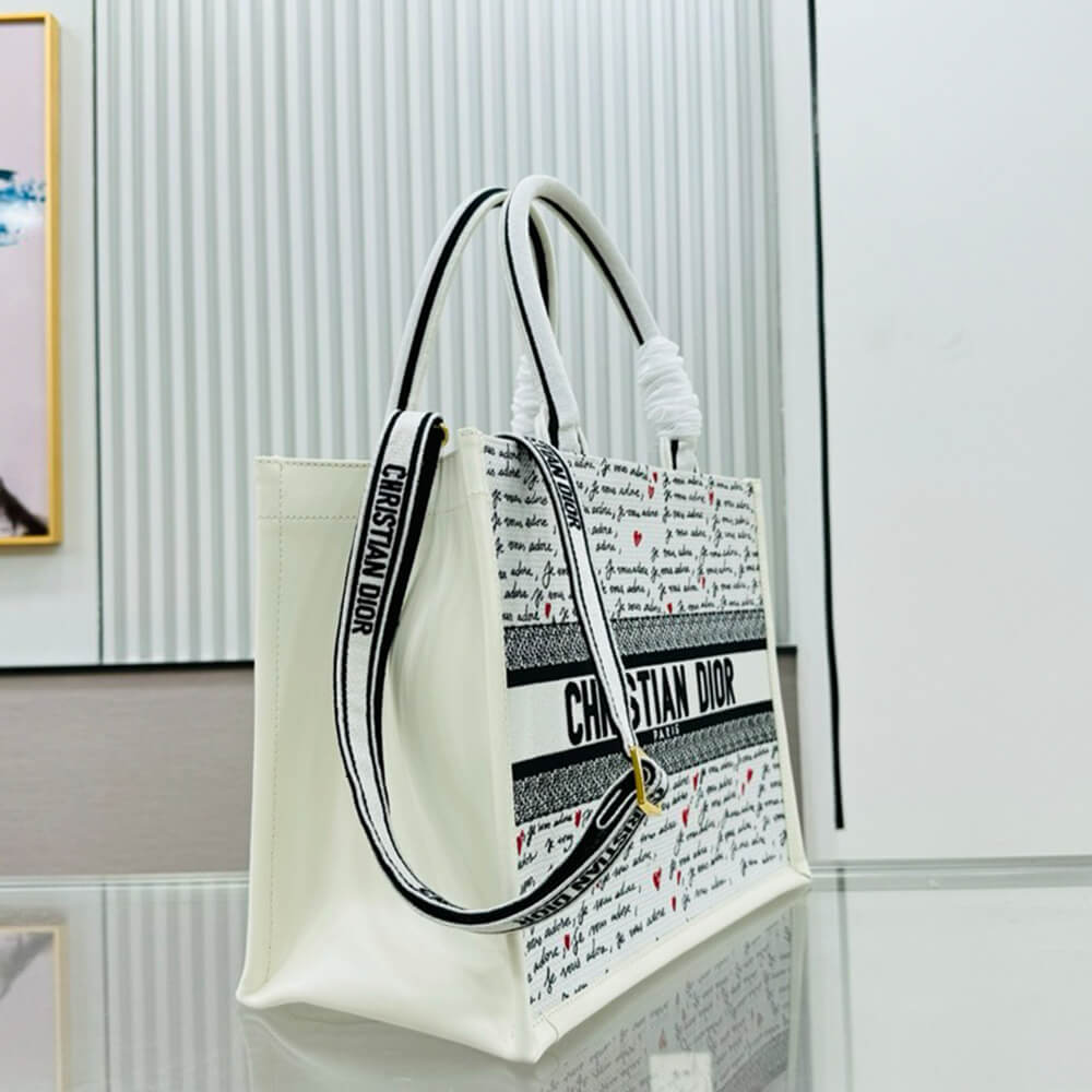 D*oramour medium D*or book tote
