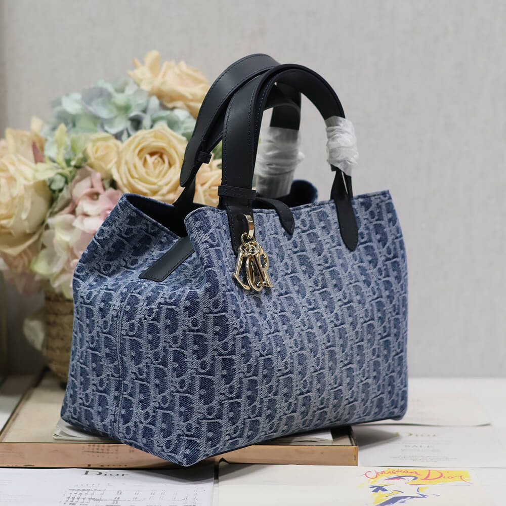 medium D*or toujours bag