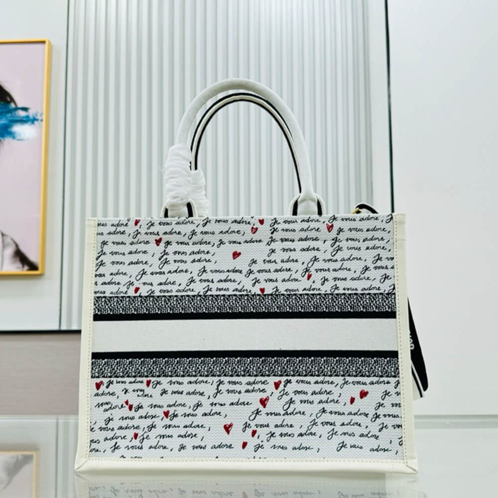 D*oramour medium D*or book tote
