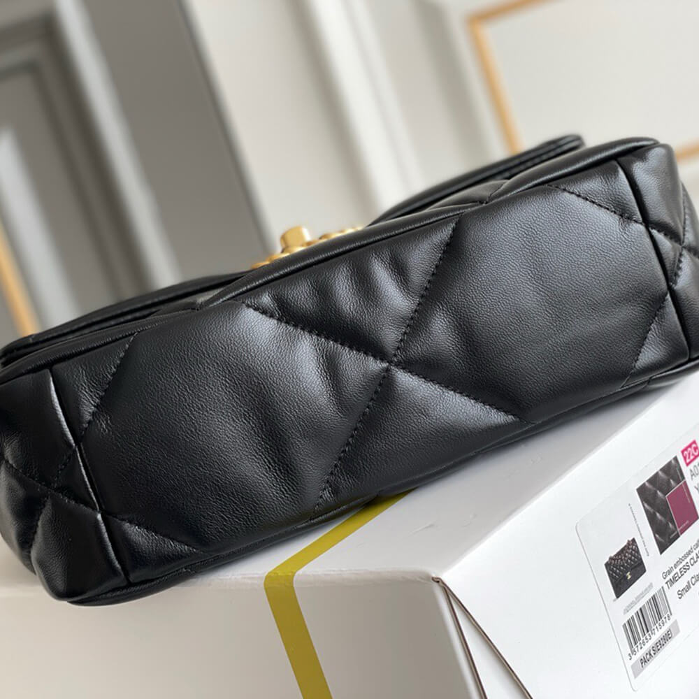 Ch*el 19 small handbag(tax-free grade)