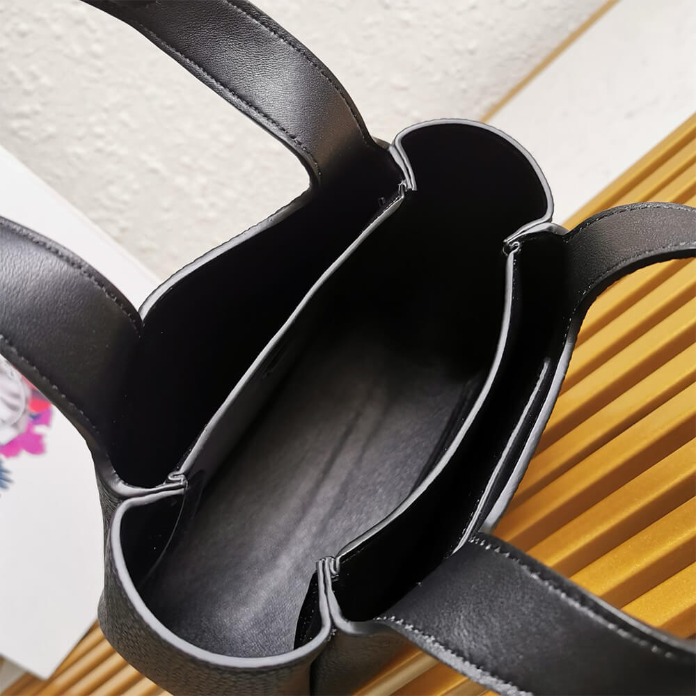 Pra*a leather mini bag(high-end grade)