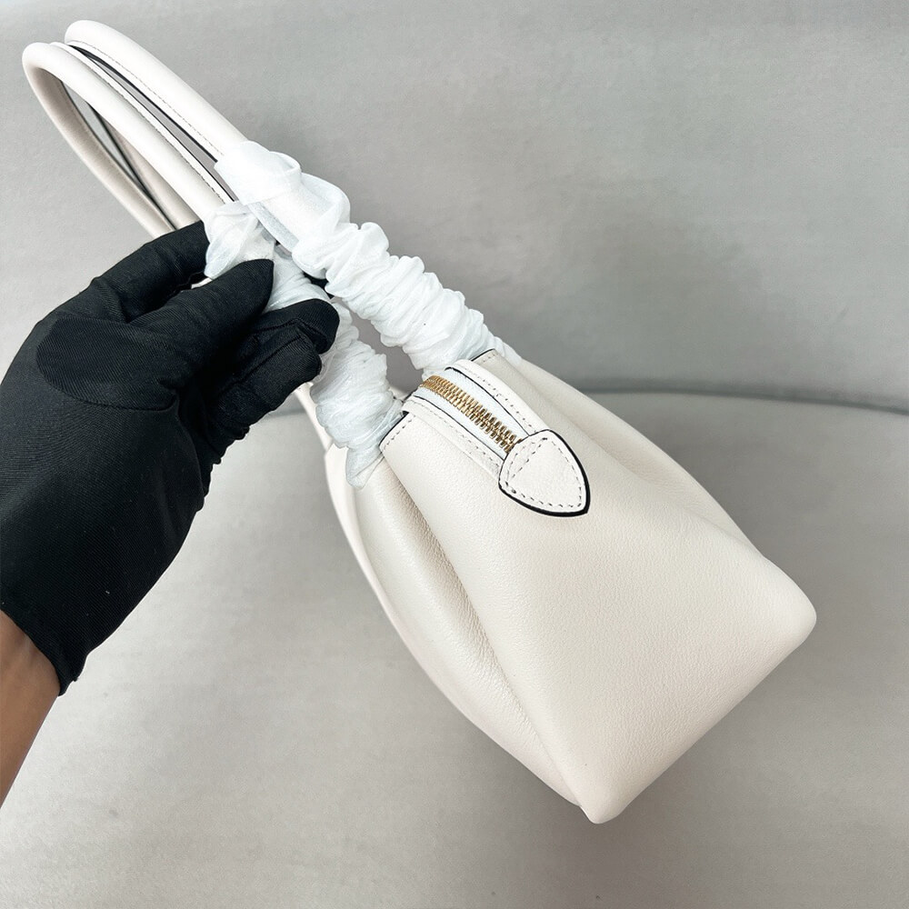 Pra*a medium leather handbag