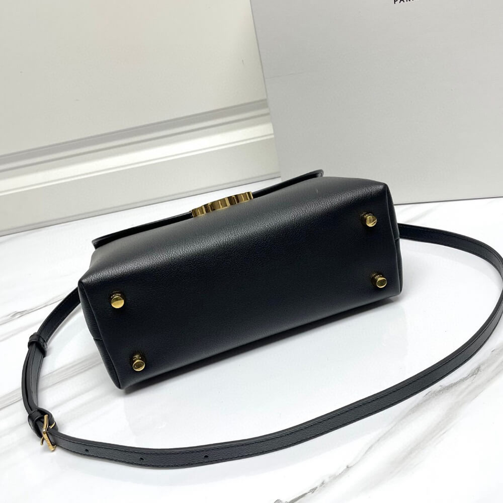 ce**e medium nino bag in S*pple calfskin