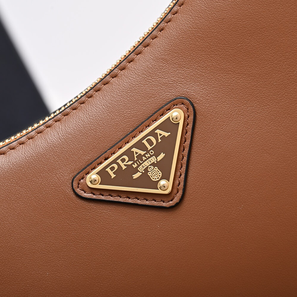 Pra*a arque leather shoulder bag