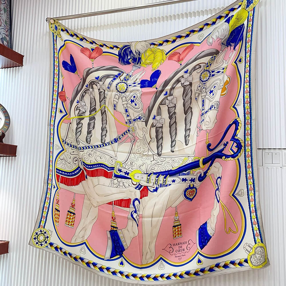 H**mes shawl