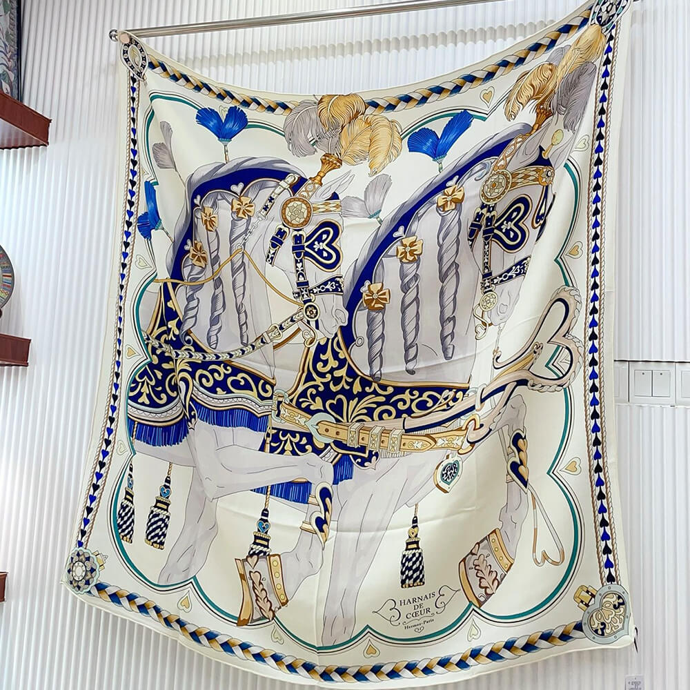 H**mes shawl