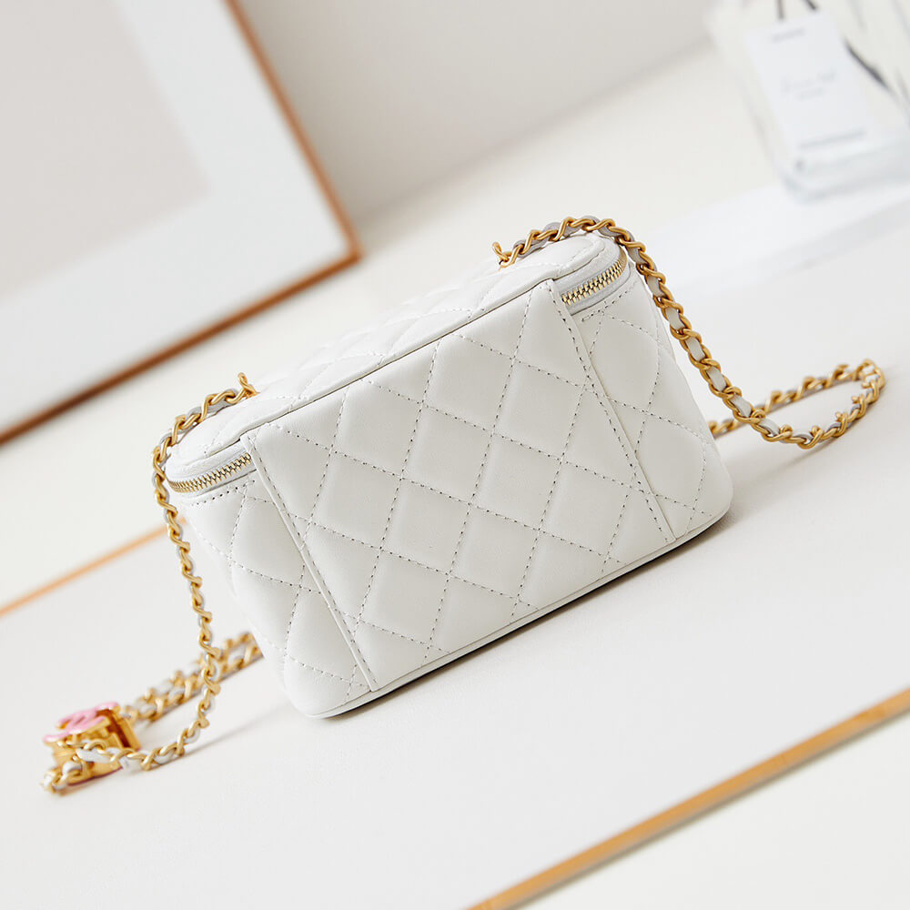 Ch*el vanity with chain(high-end grade)