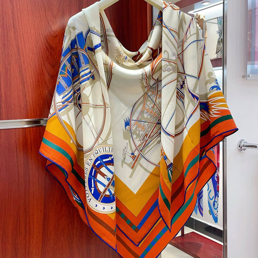 H**mes shawl