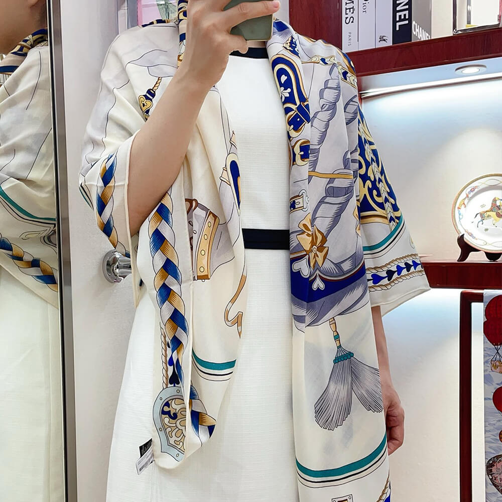 H**mes shawl