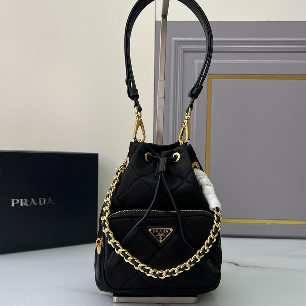 Pra*a re-edition 1995 chaîne re-nylon shoulder bag(high-end grade)