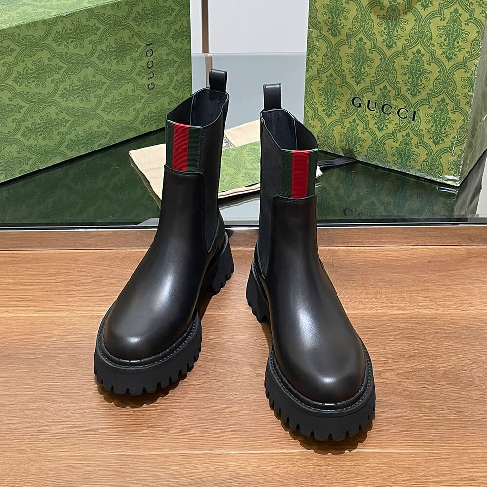 G*u*i women’s boot with web