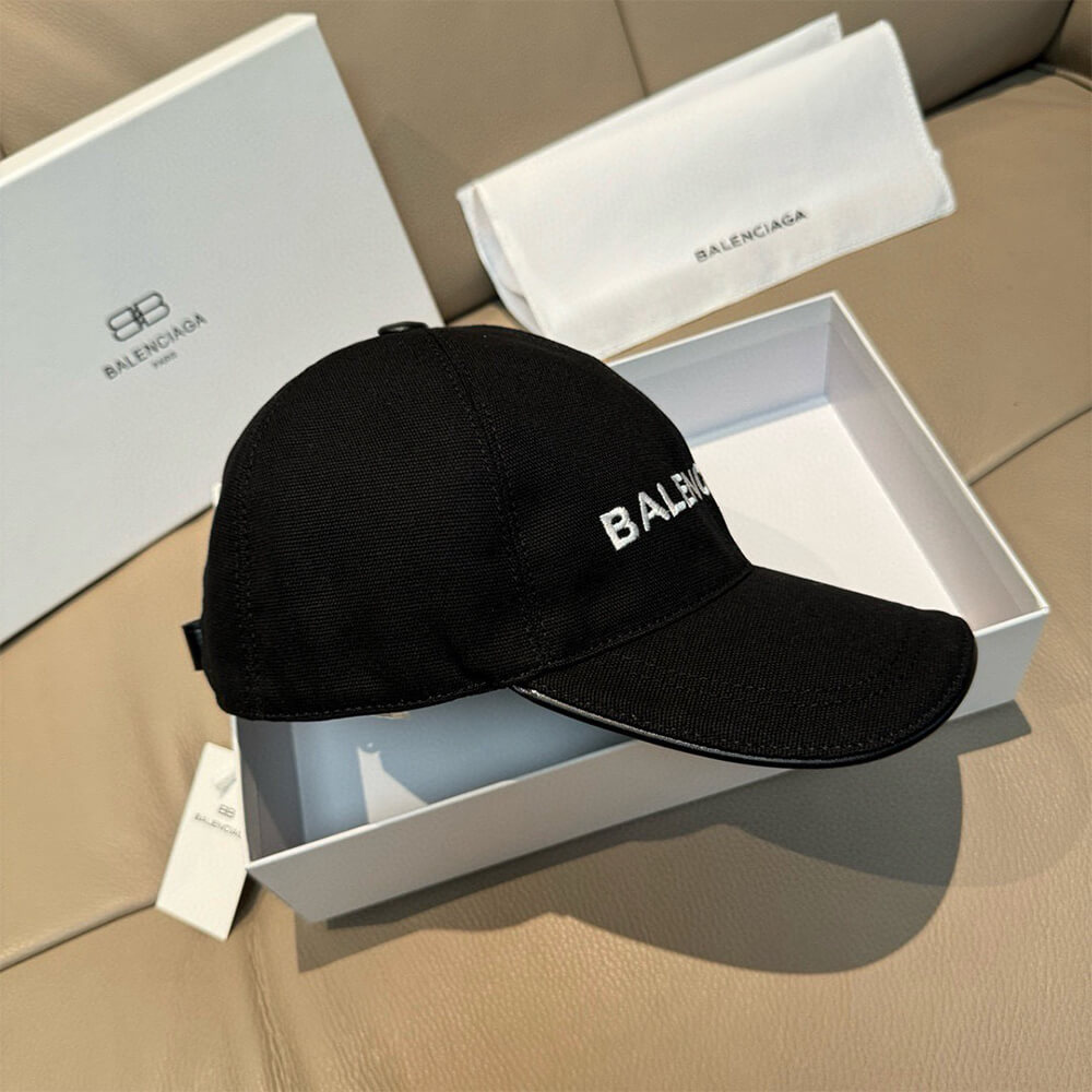 Ba*len*cia*ga cap
