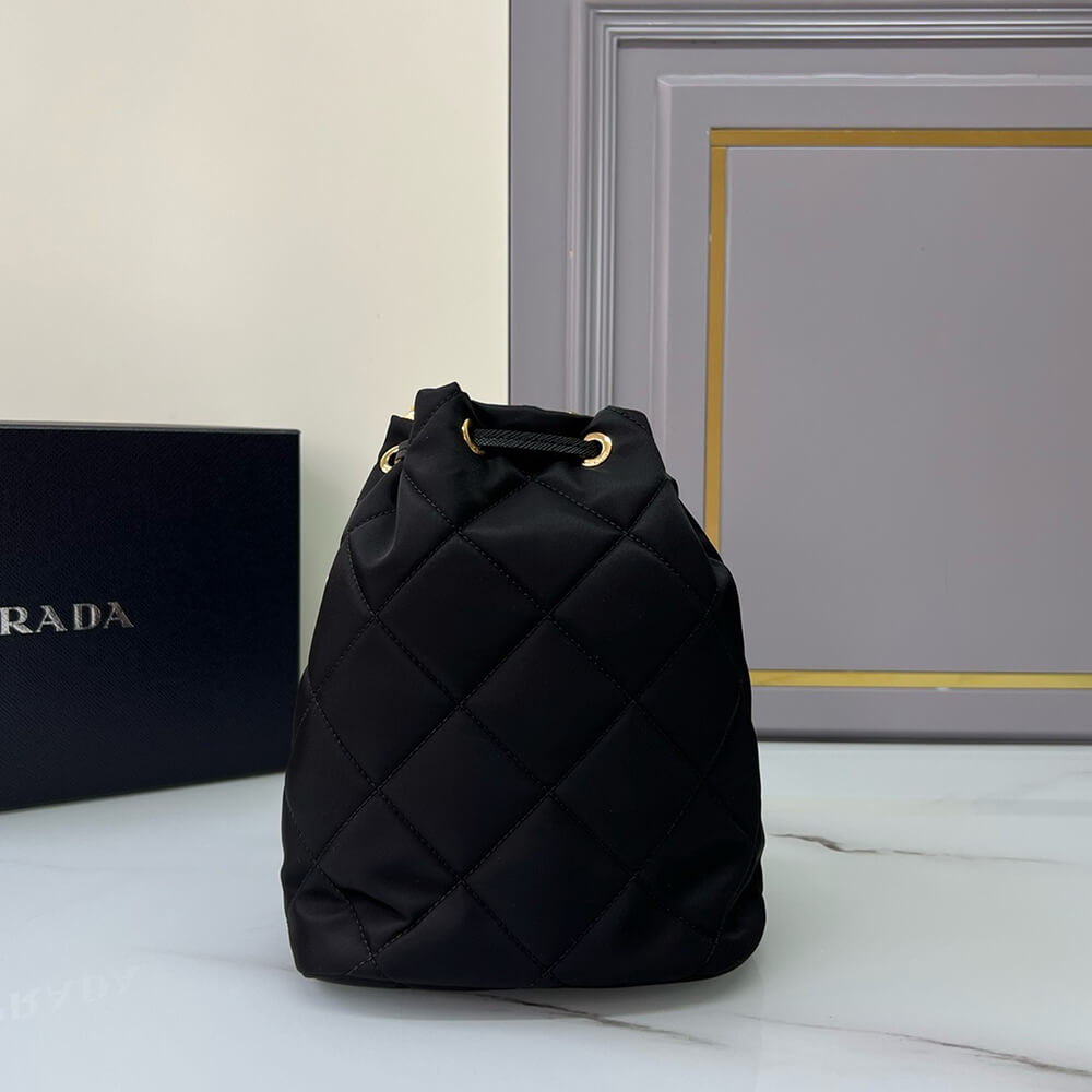 Pra*a re-edition 1995 chaîne re-nylon shoulder bag(high-end grade)