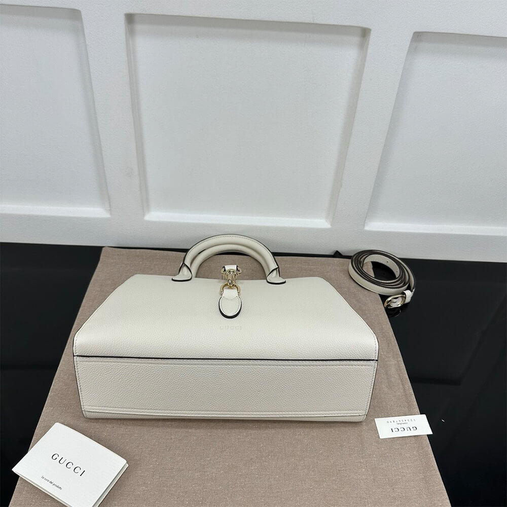 G*u*i medium tote bag with hook closure(high-end grade)