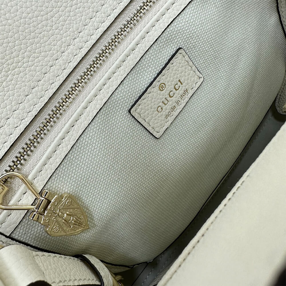 G*u*i medium tote bag with hook closure(high-end grade)