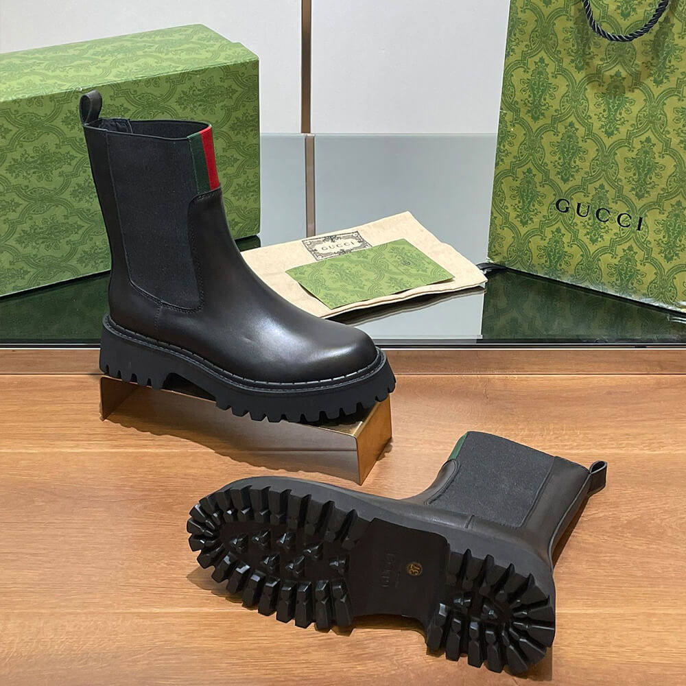 G*u*i women’s boot with web