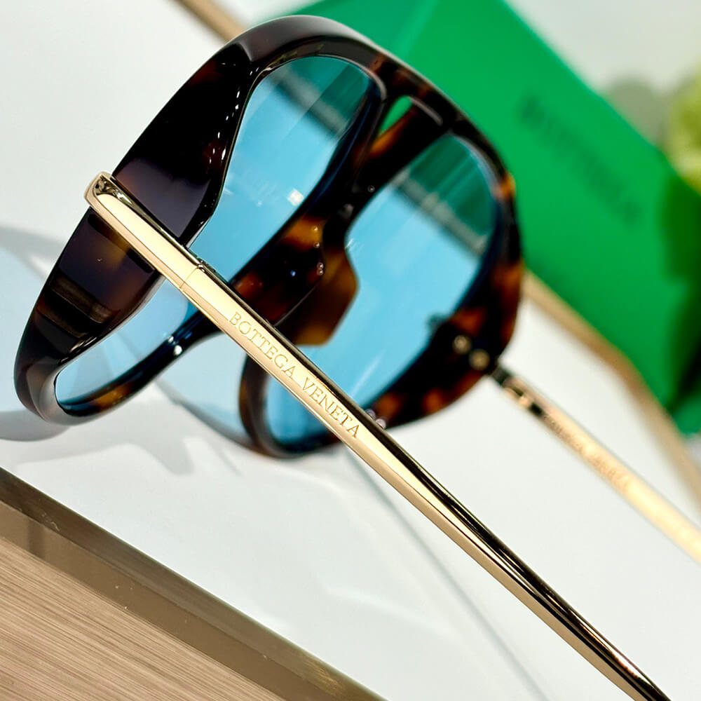 bo*te*ga Ve*ne*ta drop aviator sunglasses