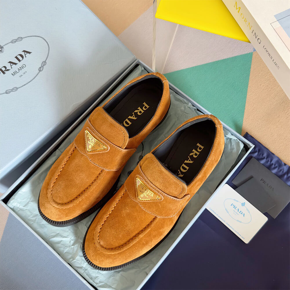 Pra*a women loafer