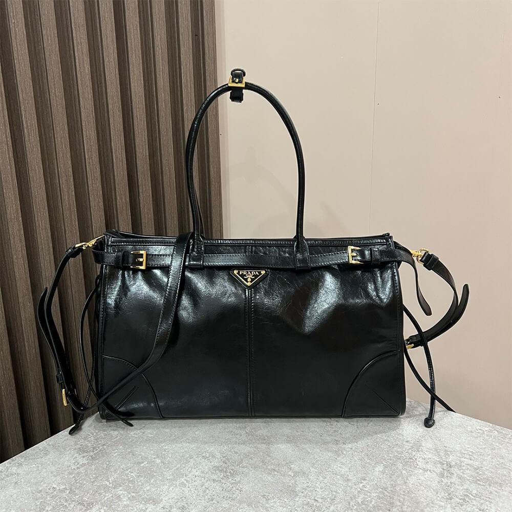 Pra*a large leather handbag(high-end grade)