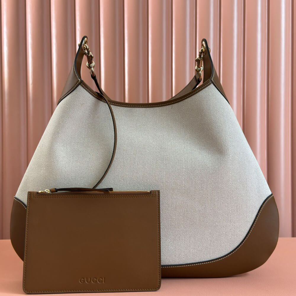 G*u*i b medium shoulder bag