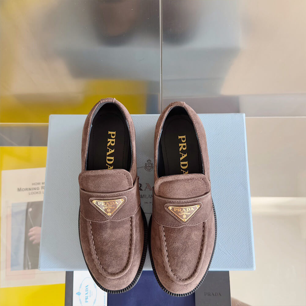 Pra*a women loafer