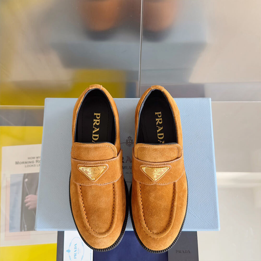 Pra*a women loafer