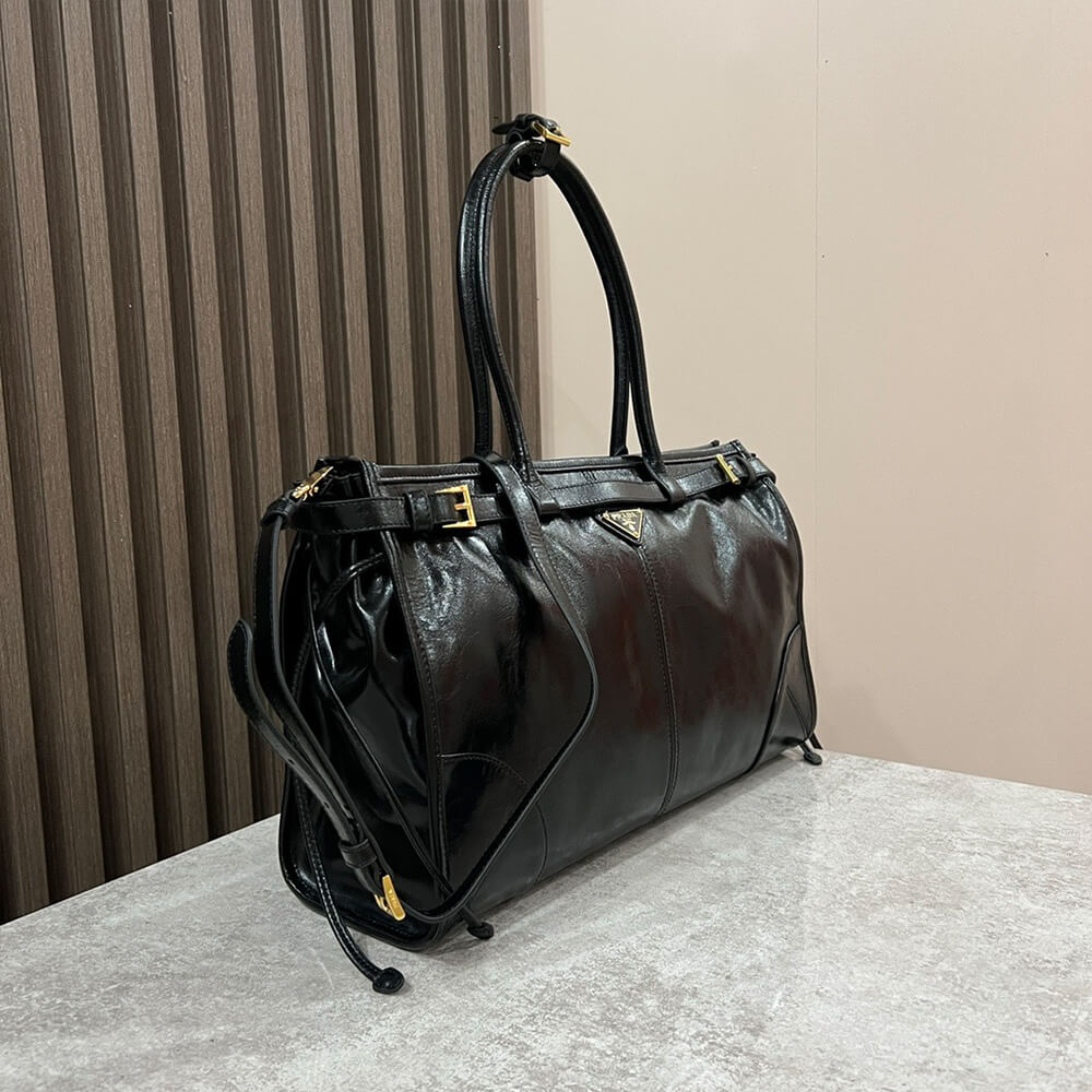 Pra*a large leather handbag(high-end grade)