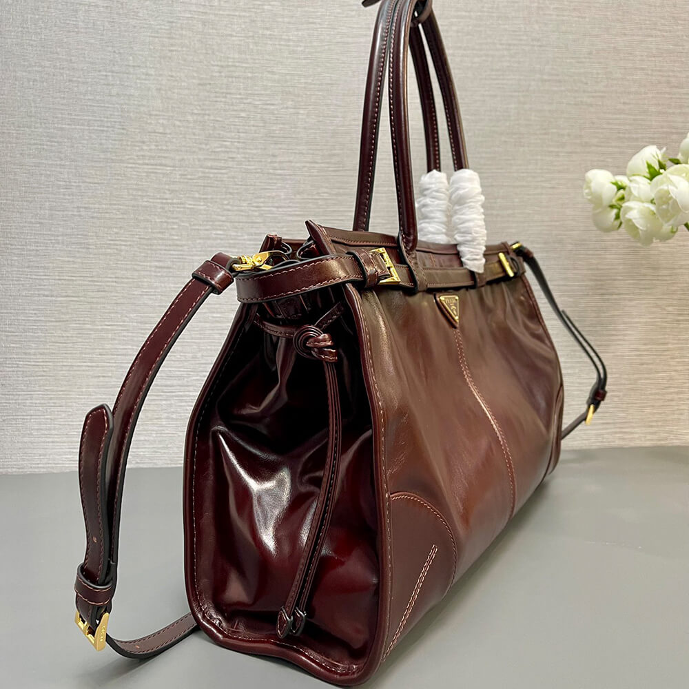 Pra*a large leather handbag(high-end grade)