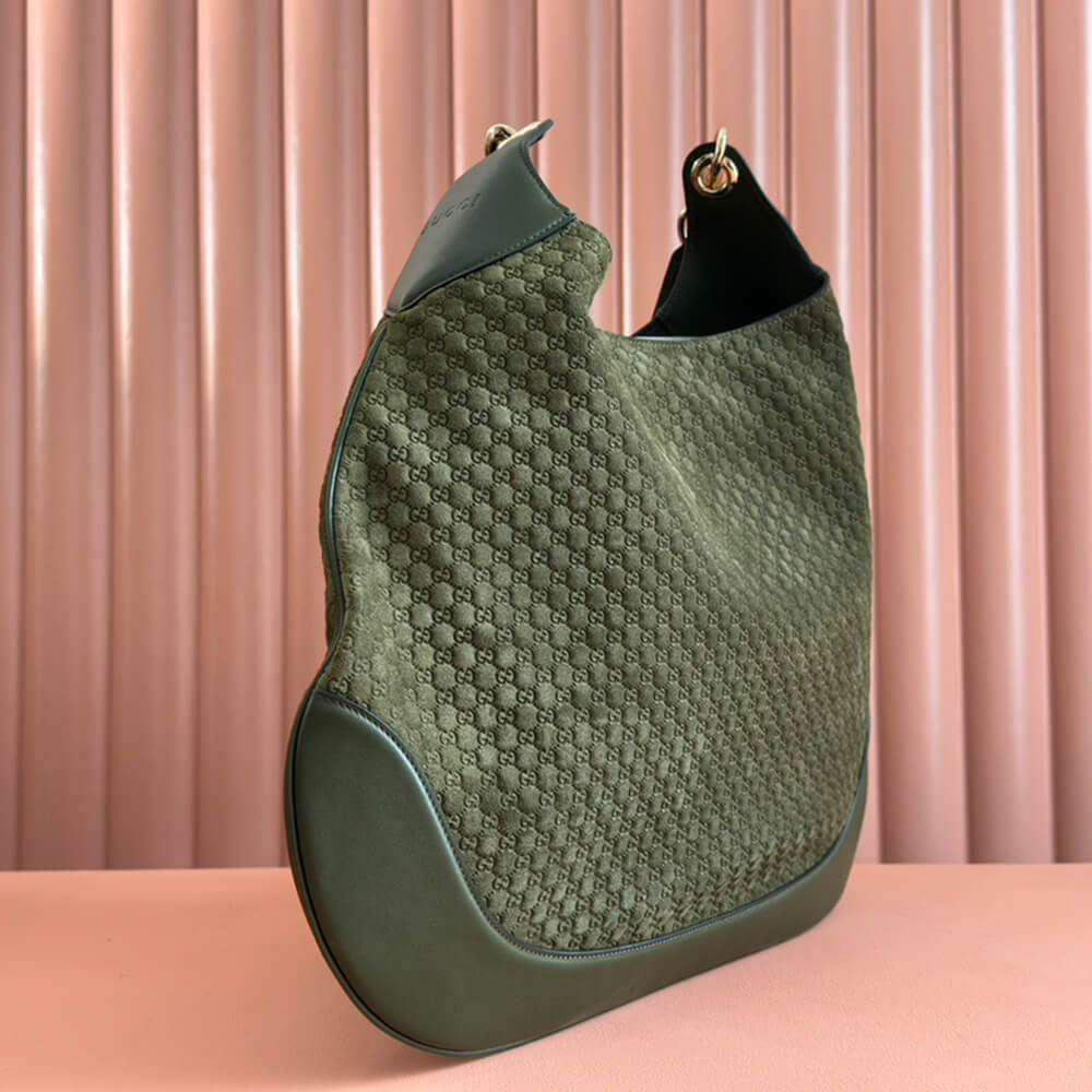 G*u*i b medium shoulder bag