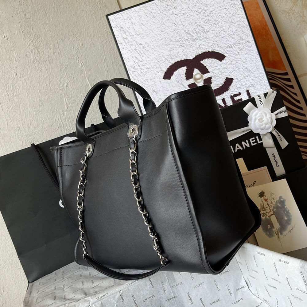 Ch*el large shopping bag(tax-free grade)