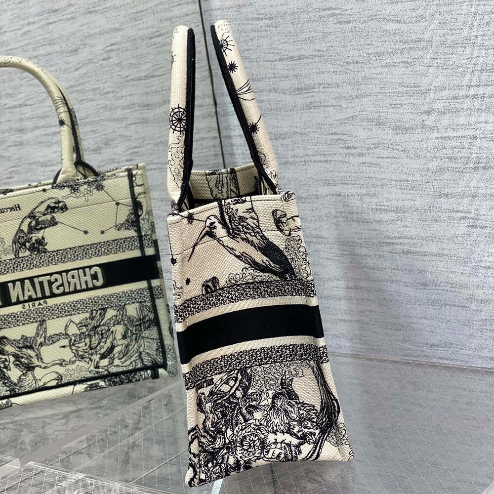 small D*or book tote