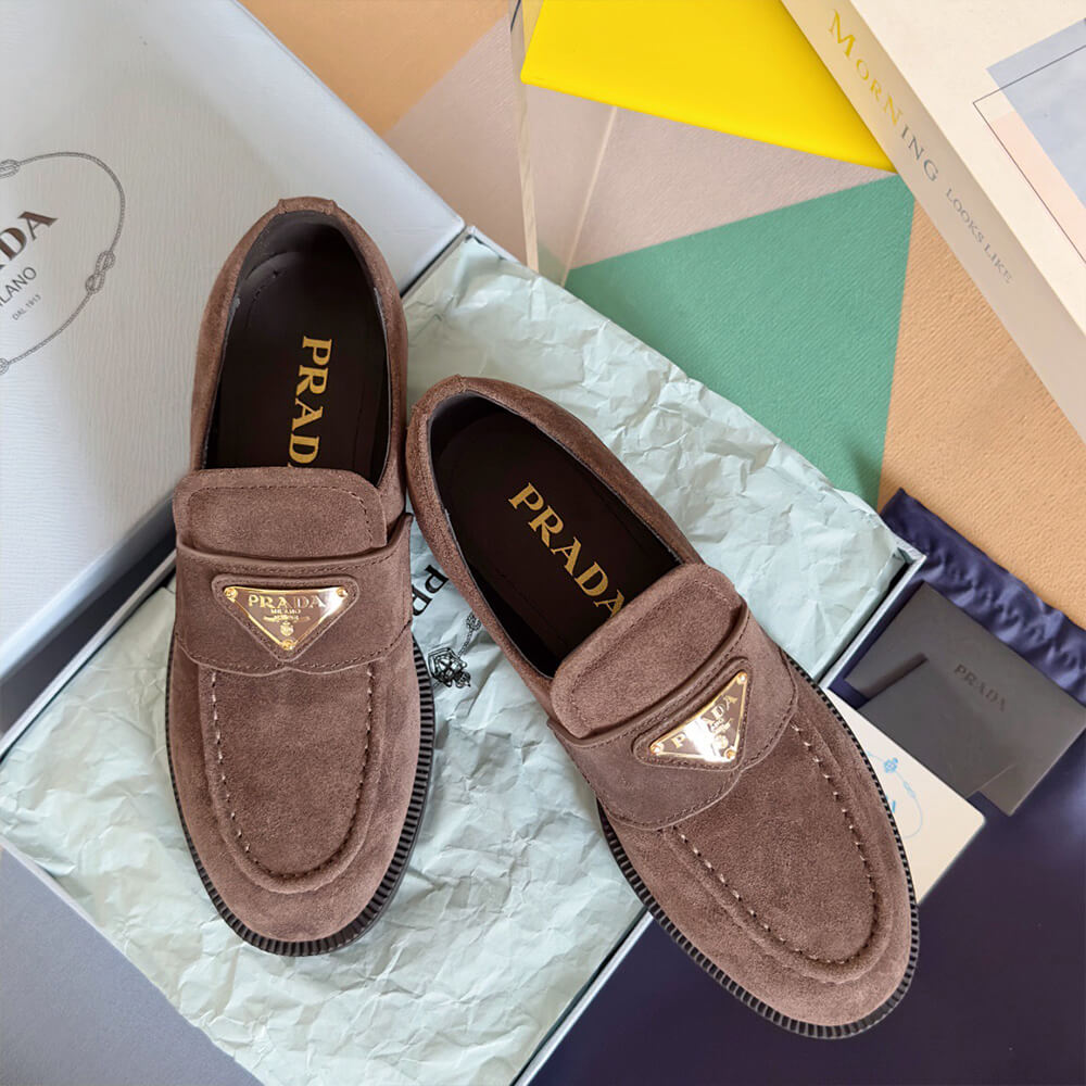 Pra*a women loafer