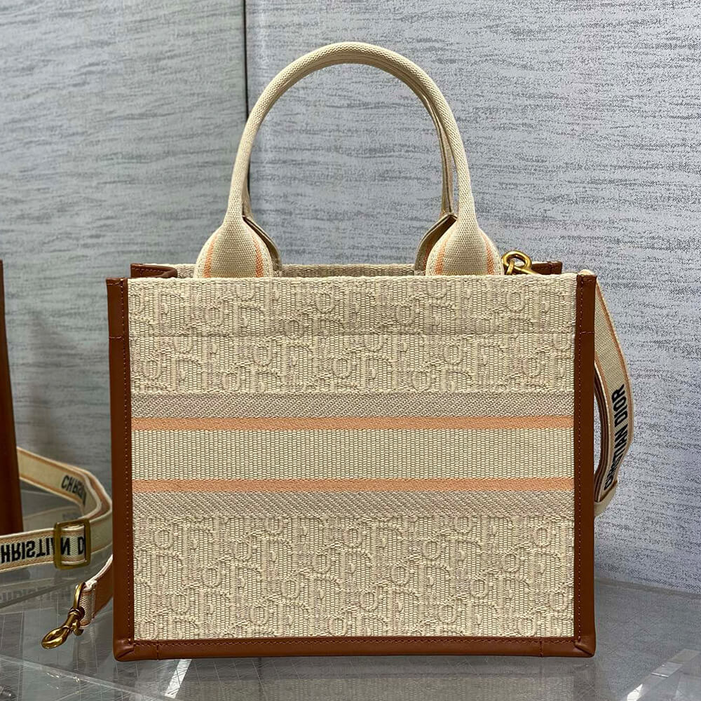 D*or small book tote