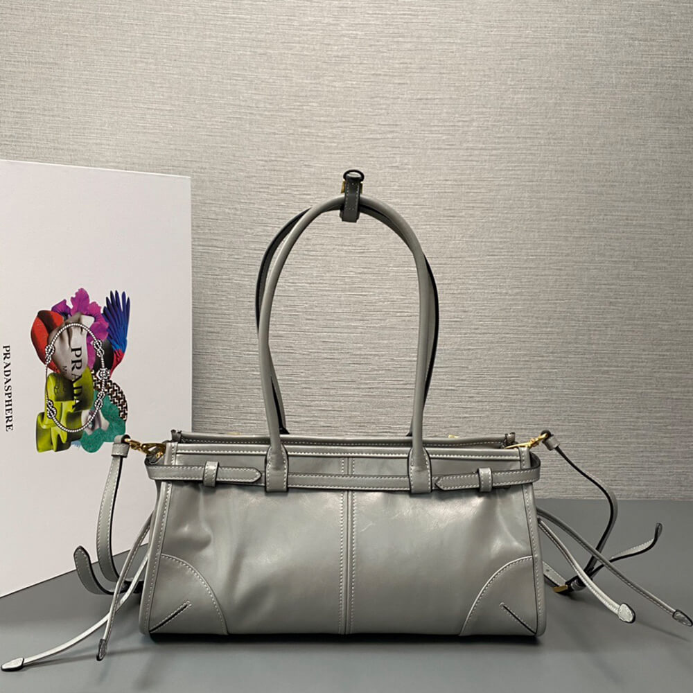 Pra*a medium leather handbag(high-end grade)
