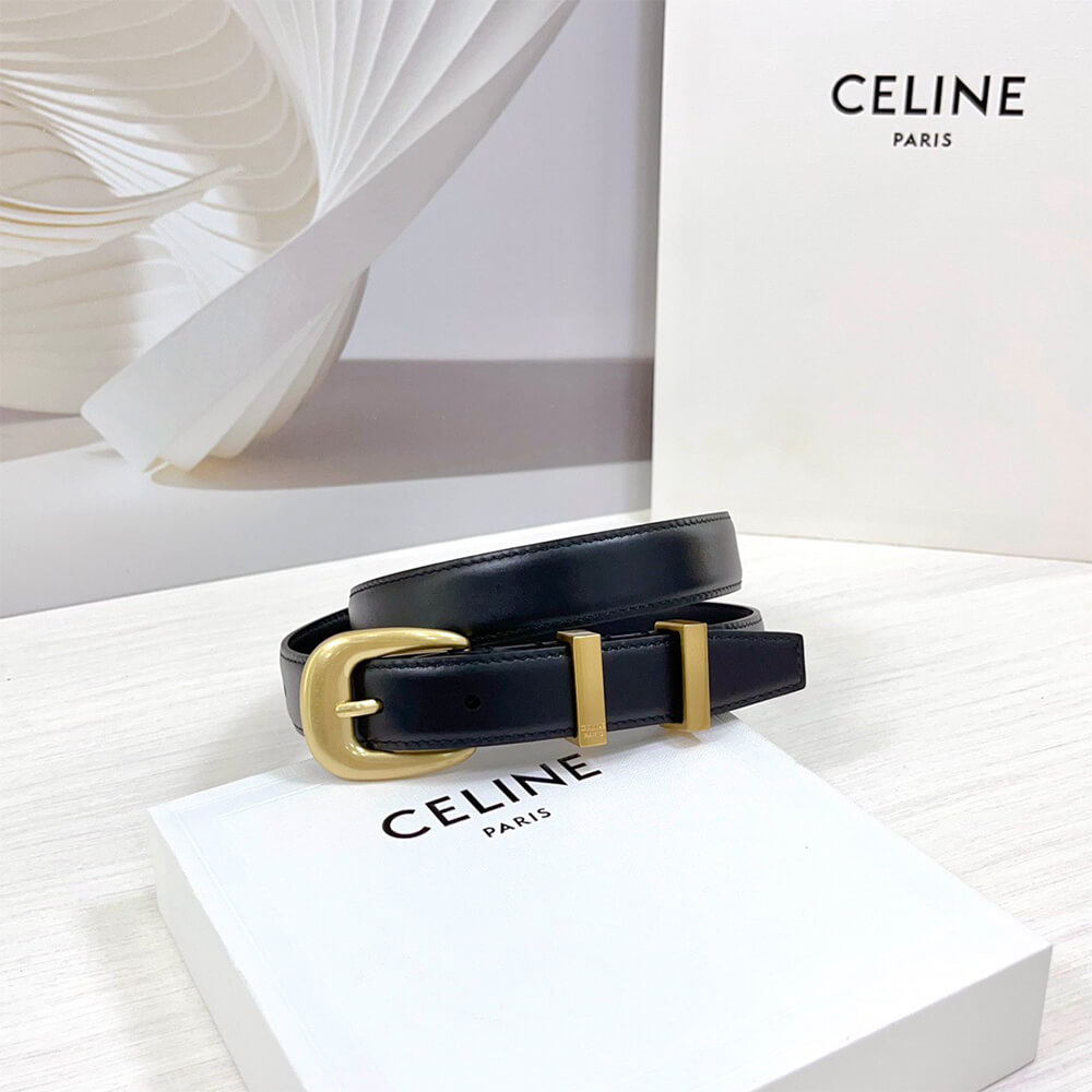 Ce**e medium western belt in taurillon leather