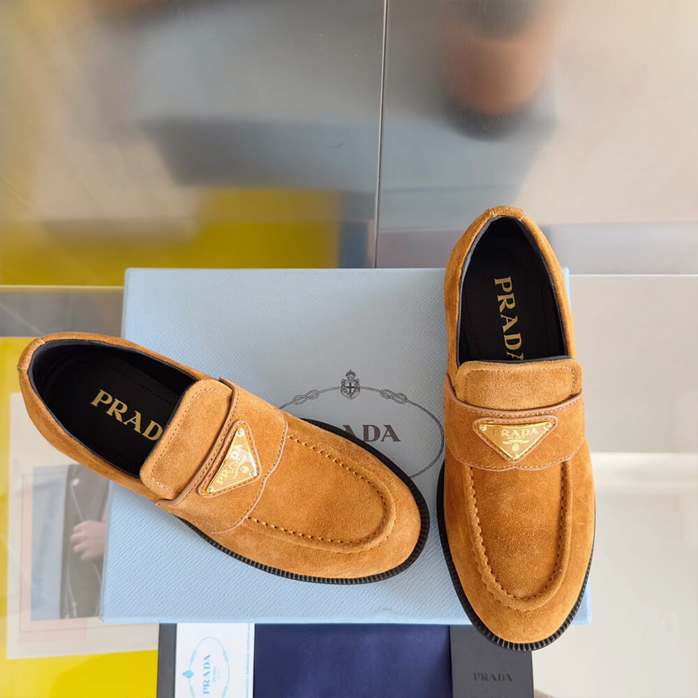 Pra*a women loafer