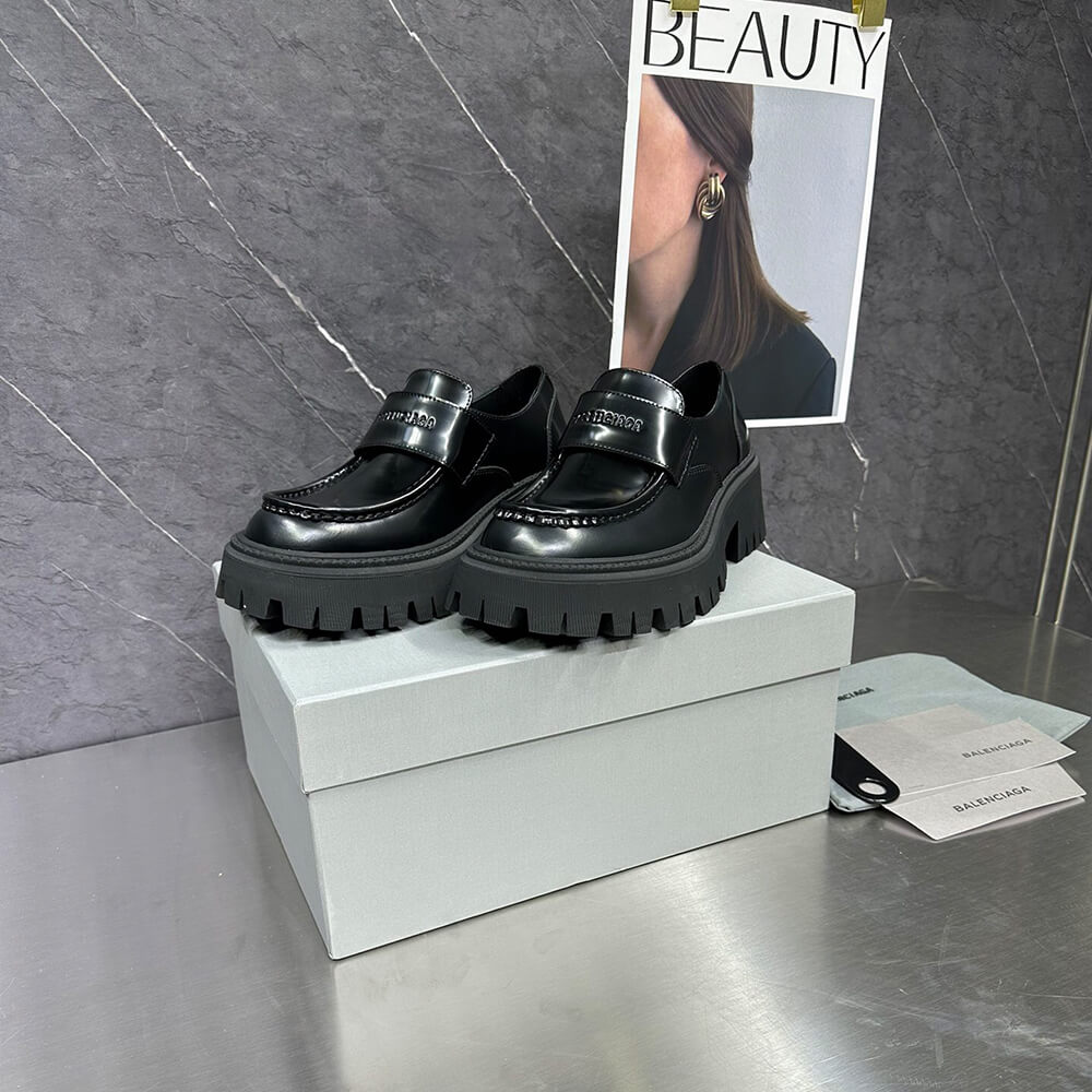 Ba*len*cia*ga men loafer