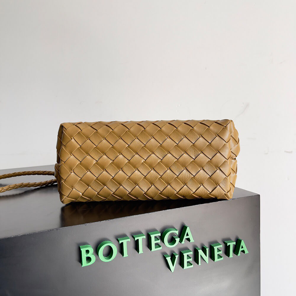 bo*te*ga Ve*ne*ta small andiamo