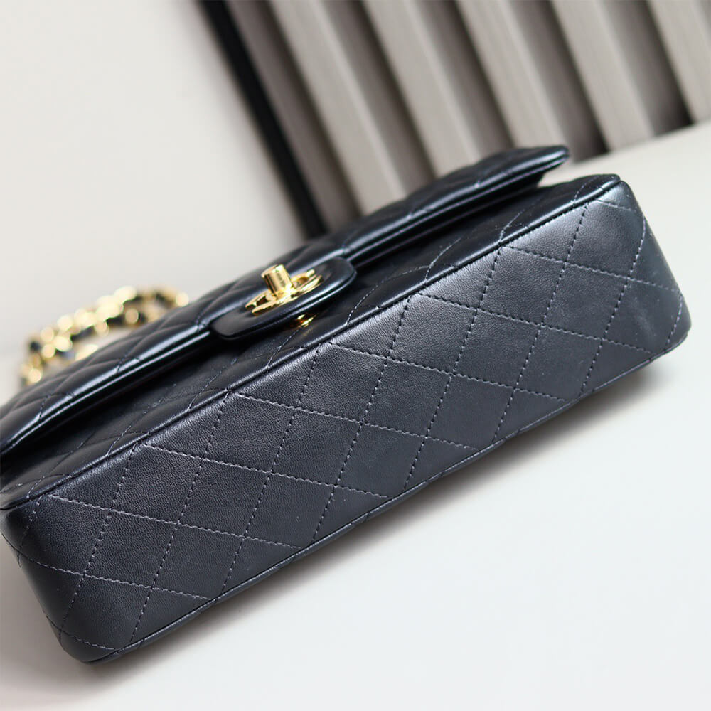 Ch*el classic flap handbag(tax-free grade)