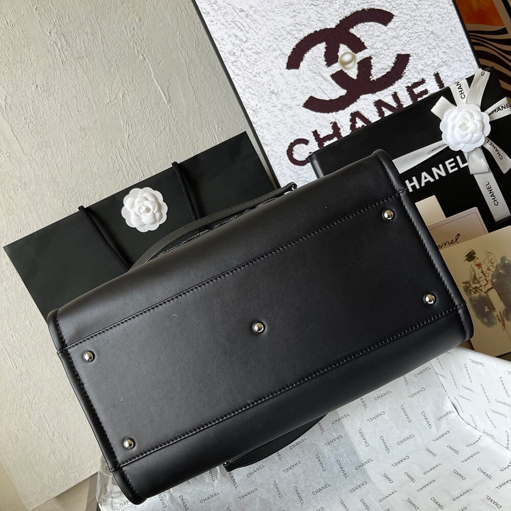Ch*el large shopping bag(tax-free grade)