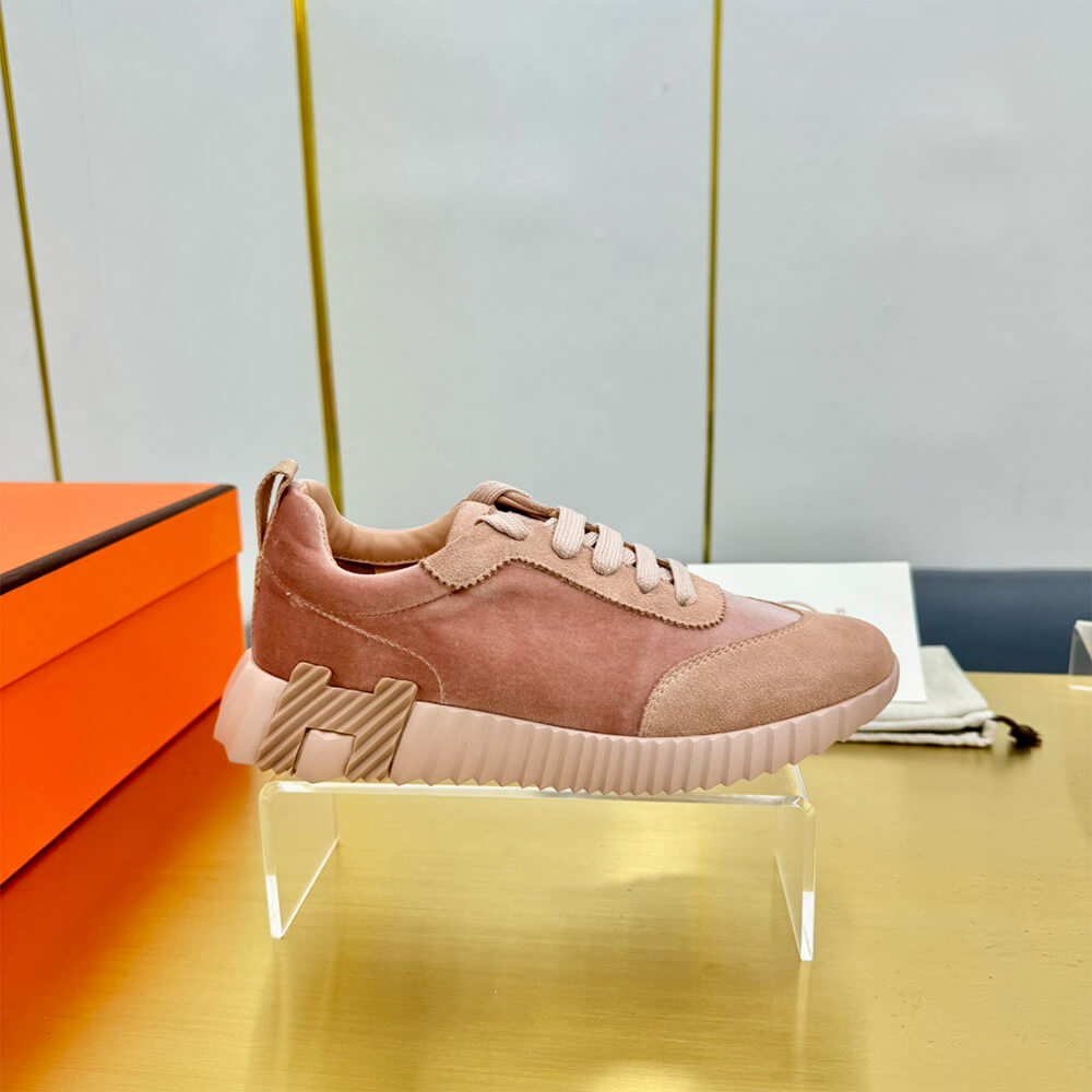 H**mes bouncing sneaker