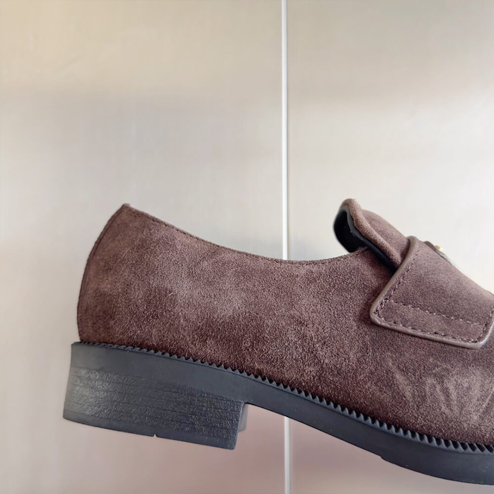 Pra*a women loafer