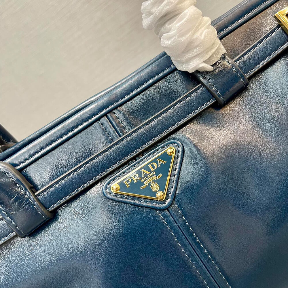 Pra*a medium leather handbag(high-end grade)