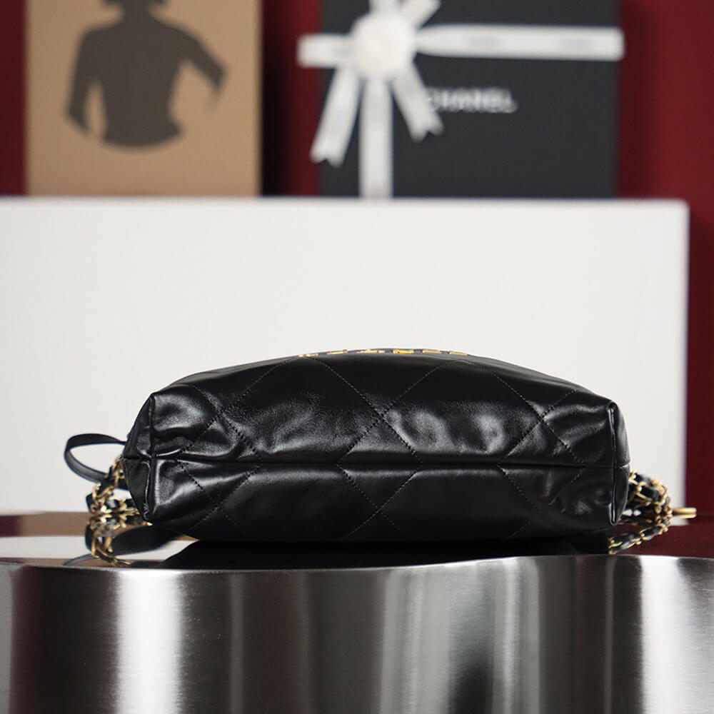 Ch*el 22 small handbag(tax-free grade)