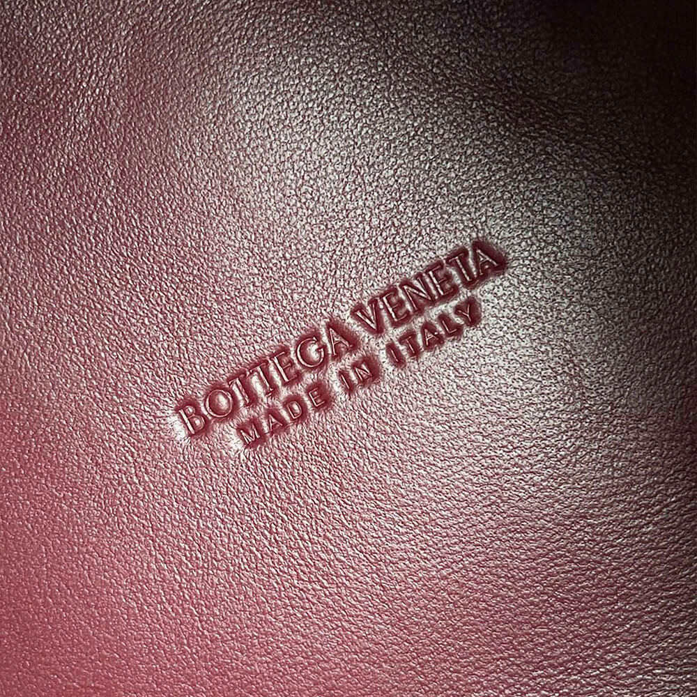 bo*te*ga Ve*ne*ta small parachute
