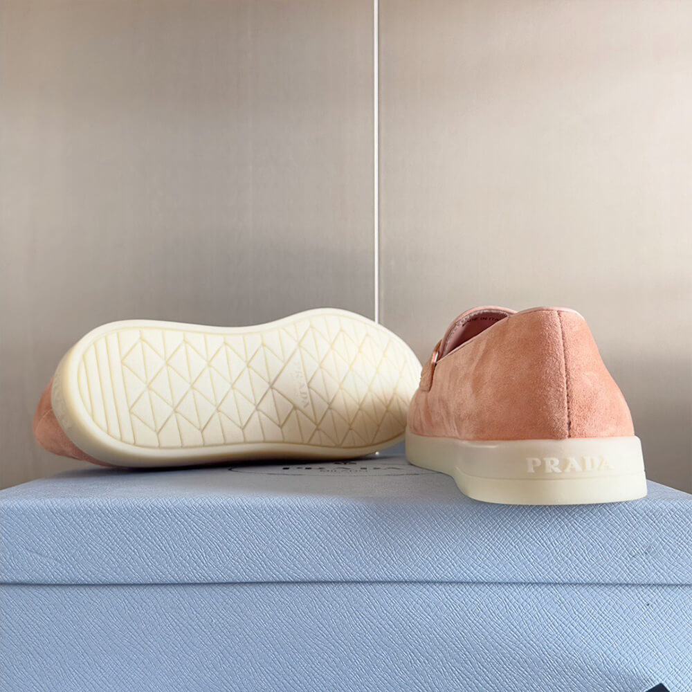 Pra*a unisex loafer
