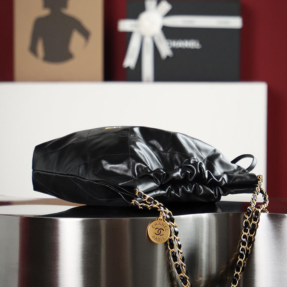 Ch*el 22 small handbag(tax-free grade)