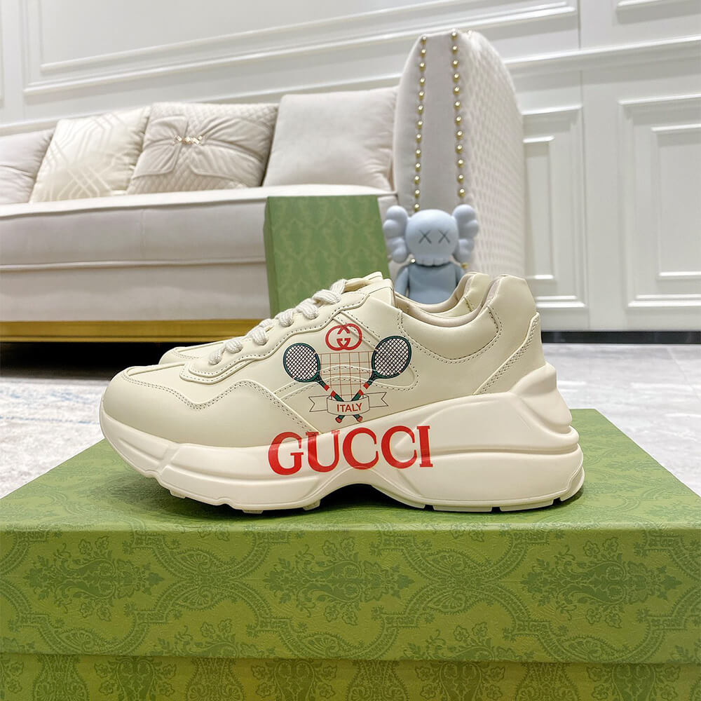 G*u*i rhyton sneaker with print